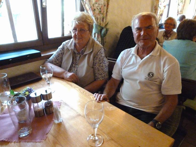 n_45 Obmann mit Frau.jpg